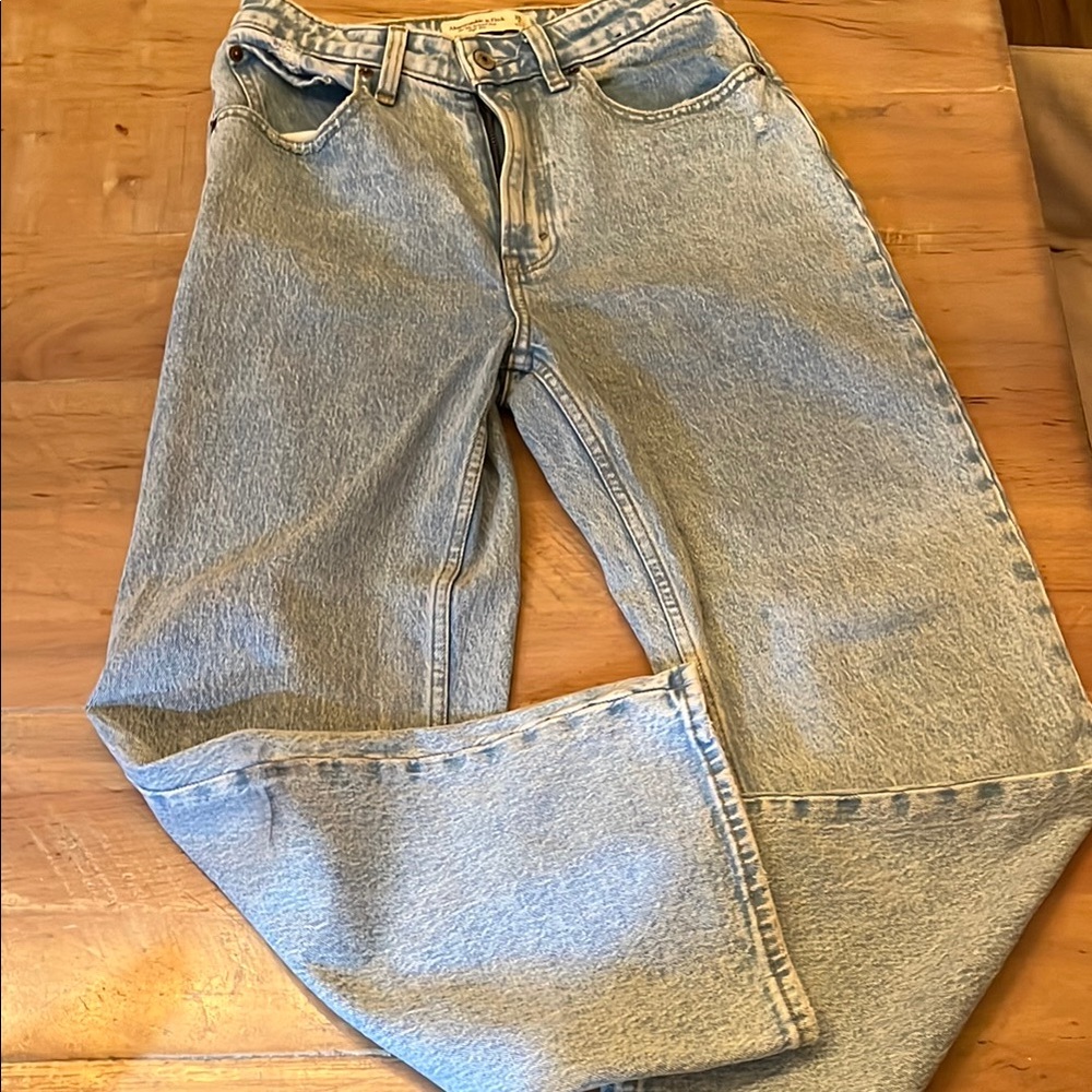 Abercrombie & Fitch Blue Relaxed Jeans
